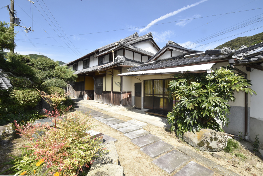 「姫路市 夢前町の農地付き10DKの日本家屋物件♪」のメイン画像